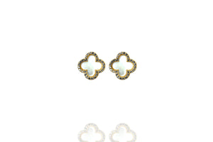 
Gold-plated silver Mother of Pearl clover stud earrings with cubic zirconia rim.

