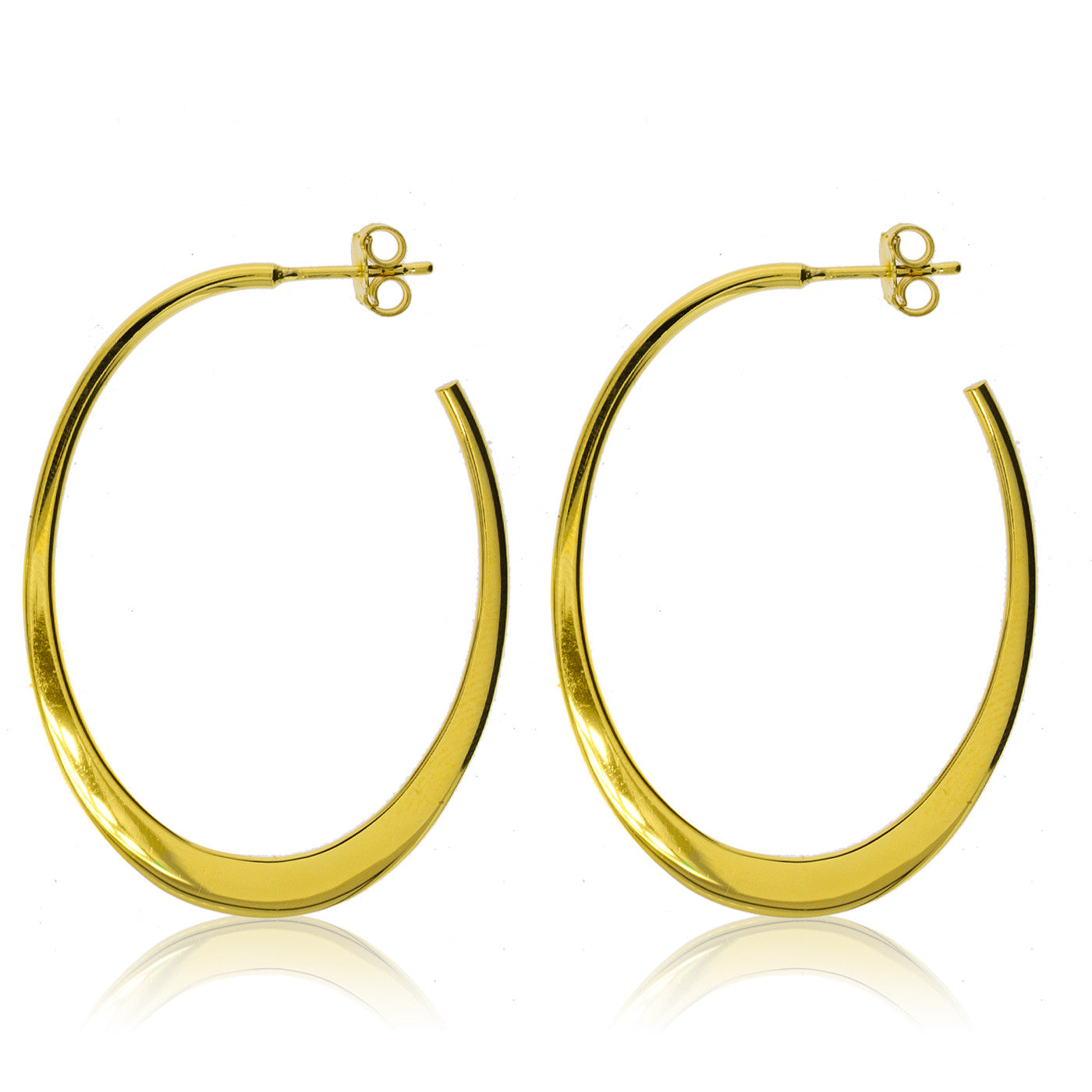 
Pair of gold plated on silver open hoop earrings with a diameter of 3.00 cm and a length of 4.50 cm.

