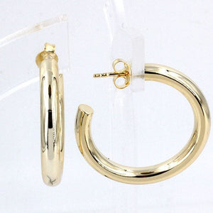 
Gold-plated sterling silver hoop earrings with a polished finish.

