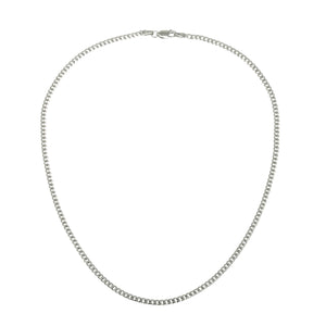 
Sterling silver chain necklace with polished finish, 40 cm in length and 0.3 cm in width.

