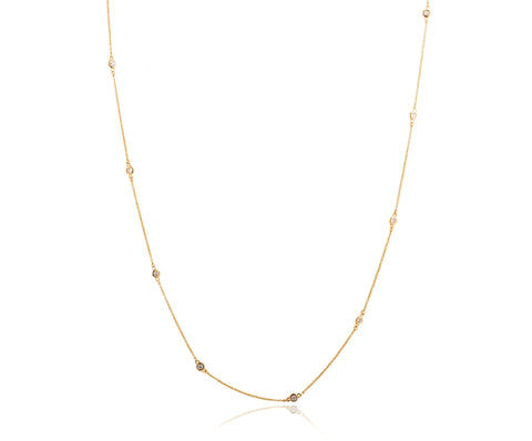 
Elegant gold-plated sterling silver chain necklace with Cubic Zirconia stones, 140 cm in length.

