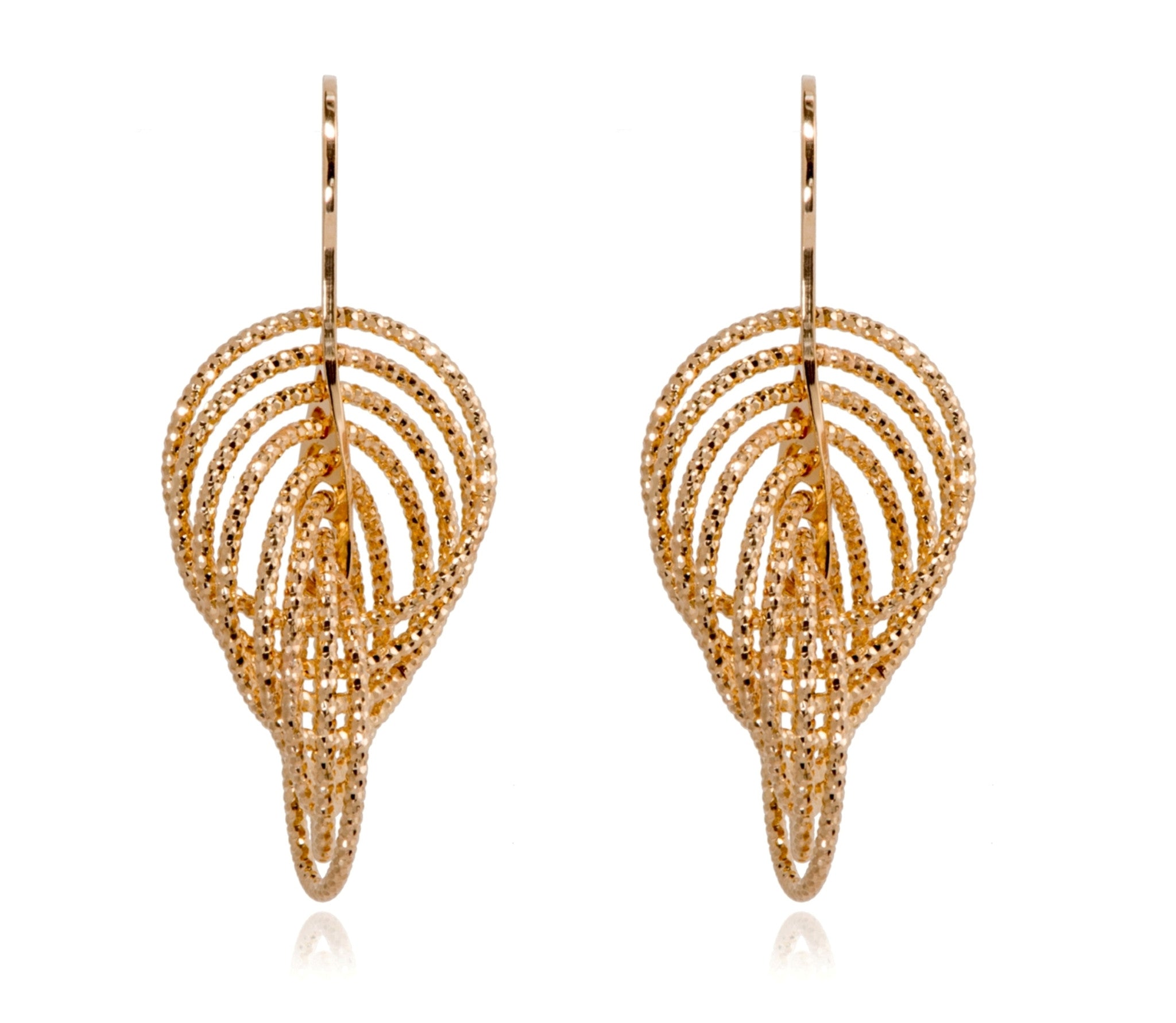 
Gold Plated on Silver Large Multi Hoop Intertwined Diamond Cut Earrings with a largest hoop diameter of 3.50 cm, made in Italy.

